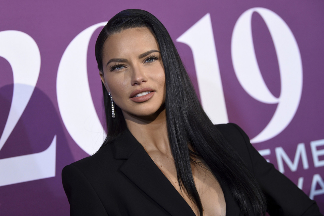 EMOTIVNA ADRIANA LIMA: Manekenka se prisetila Radomira Antića, pa oduševila svet! (VIDEO)