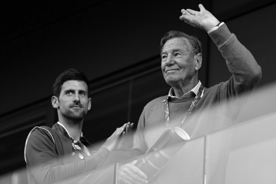 EMOTIVNO: Novak Đoković održao TEŽAK GOVOR na sahrani Nikole Pilića, na poslednjem ispraćaju bile legende!