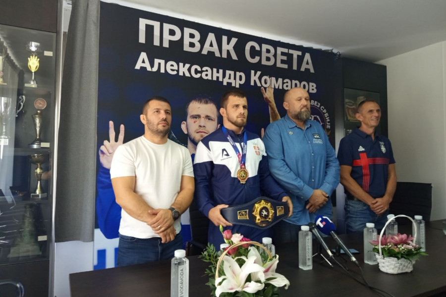 NIJE BILO NIKAKVIH PROVOKACIJA: Davor Štefanek objasnio šta se desilo posle pobede Komarova, pa poručio JEDNU STVAR!