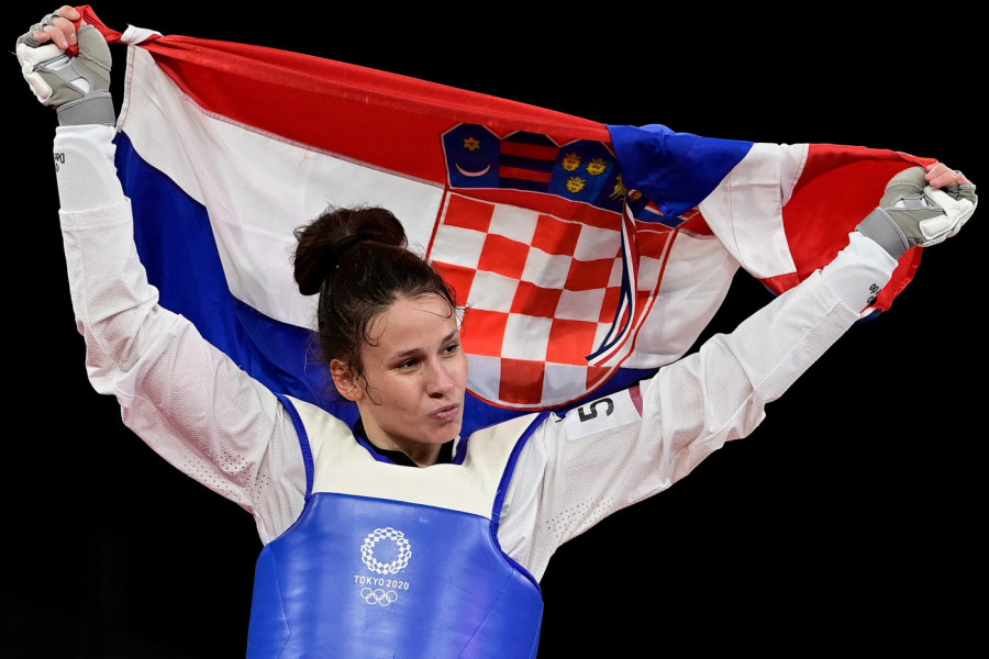 OVO JE STVARNO STRAŠNO: Jurila je Đokovića, pa veličala OLUJU - sada je šokirala novom objavom! (FOTO)