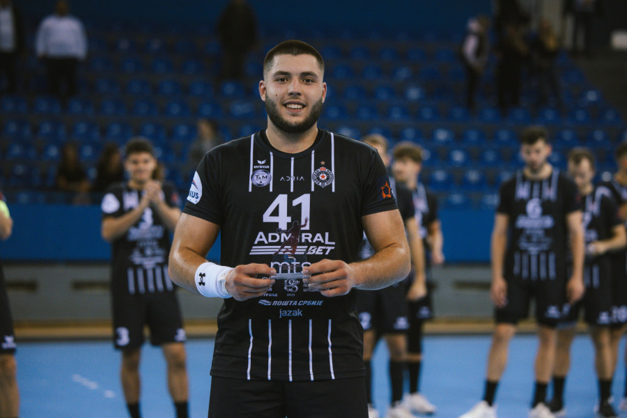 CRNO-BELI SE OKREĆU VEČITOM DERBIJU: Sa Zvezdom na 80. rođendan JSD Partizan