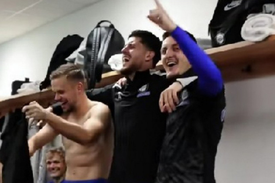 LJUDI, PA OVO JE HIT: Popeli se na vrh Bundeslige, pa sve proslavili uz srpske narodnjake! (VIDEO)