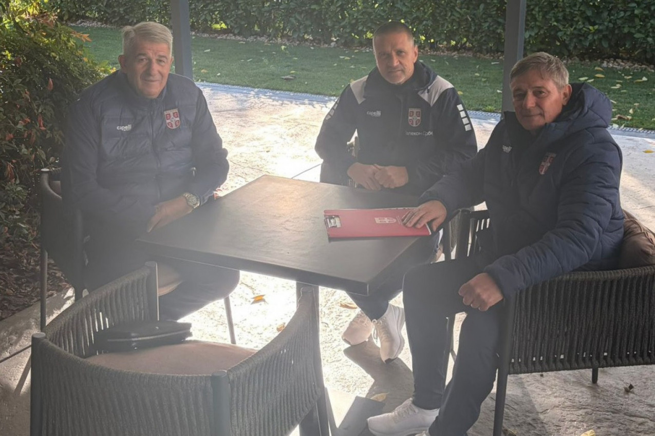 SRELI SE PIKSI, BATA I DIKA: Fudbalske legende imaju zajednički zadatak