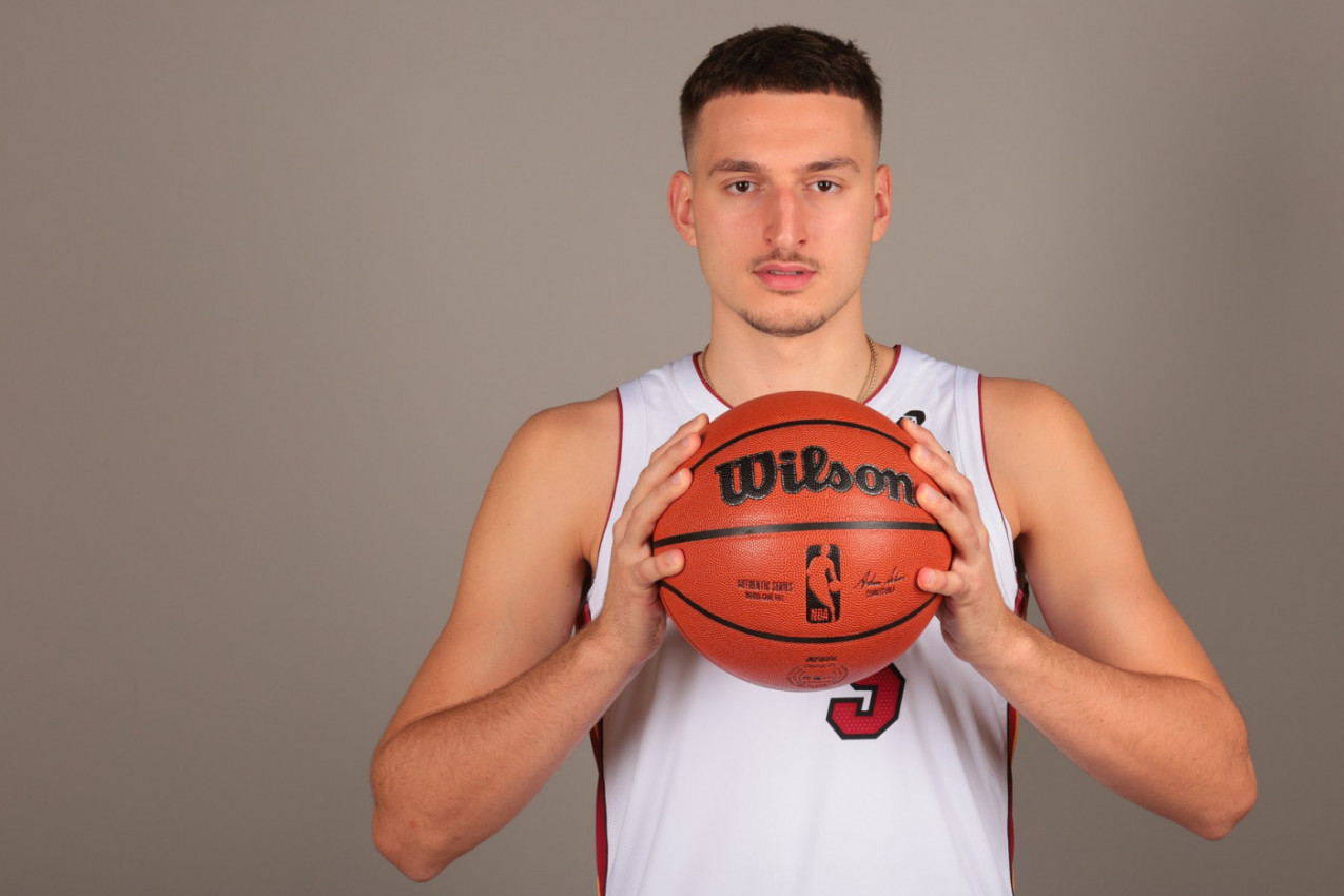 "NIJE IZGLEDALO DOBRO": Nikola Jović besan posle poraza Majamija! "NIJE IZGLEDALO DOBRO": Nikola Jović besan posle poraza Majamija!