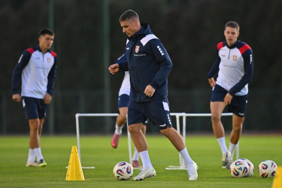 ALEKSANDAR MITROVIĆ DOBIJA NASLEDNIKA? Premijerligaši žele ubojitog srpskog centarfora!