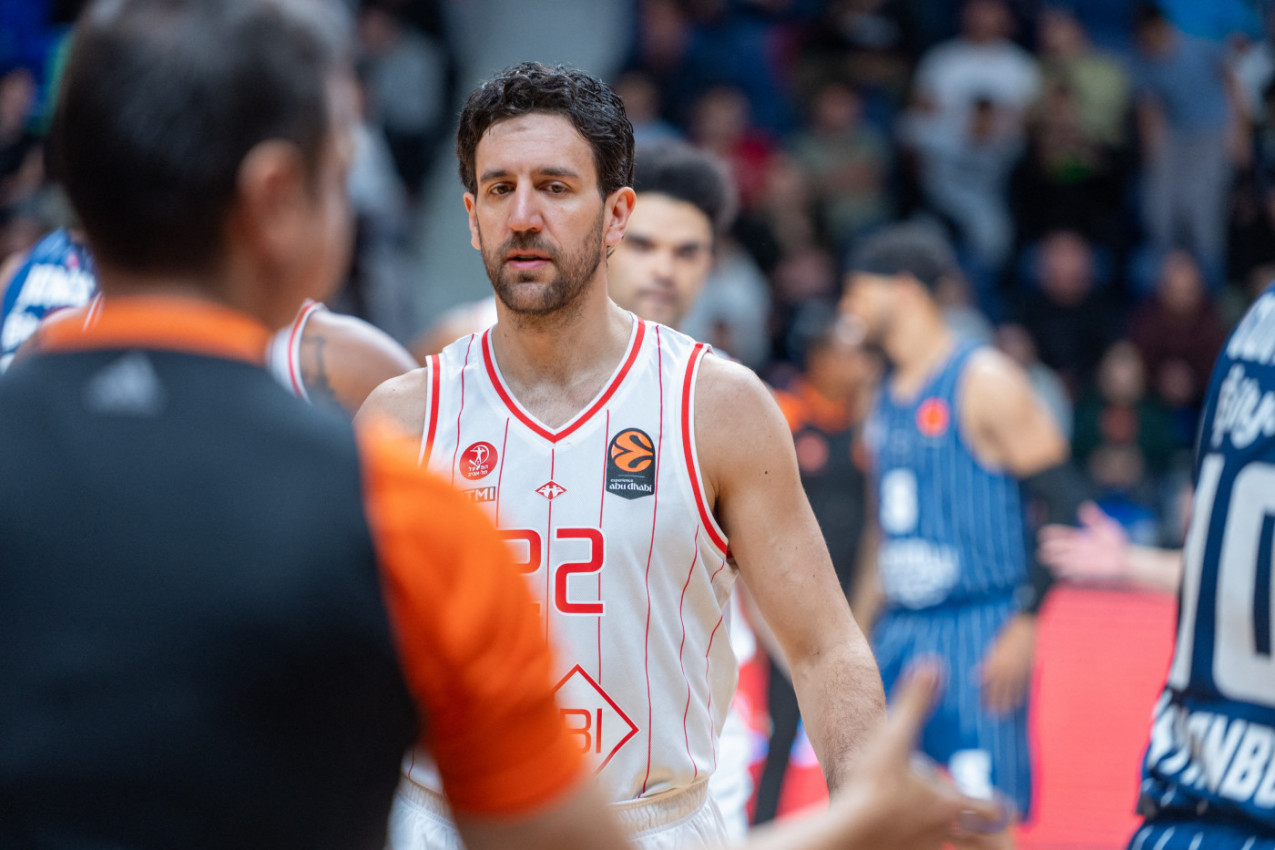 MICIĆ NEMOĆAN U IZRAELSKOM DERBIJU: Makabi slomio Hapoel za prvu pobedu!