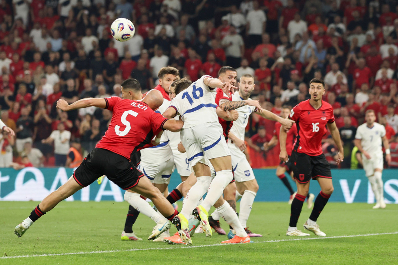 UEFA BEZ MILOSTI: Srbi protiv Albanaca moraju biti posebno na oprezu jer preti i FIFA UEFA BEZ MILOSTI: Srbi protiv Albanaca moraju biti posebno na oprezu jer preti i FIFA