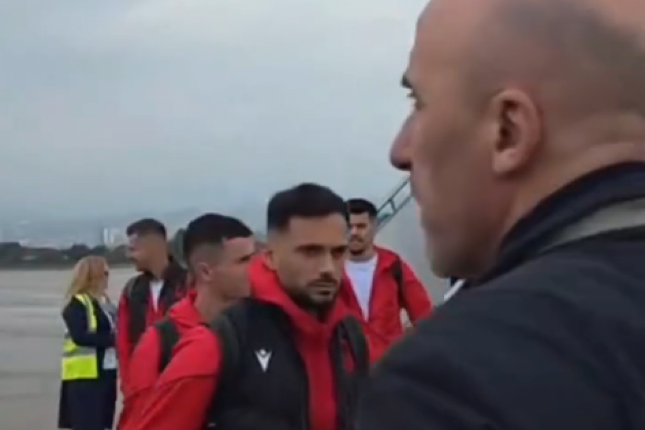 ALBANSKA REPREZENTACIJA SLETELA U NIŠ POD JAKIM OBEZBEĐENJEM! Igrači bez kontrole pušteni u Srbiju!