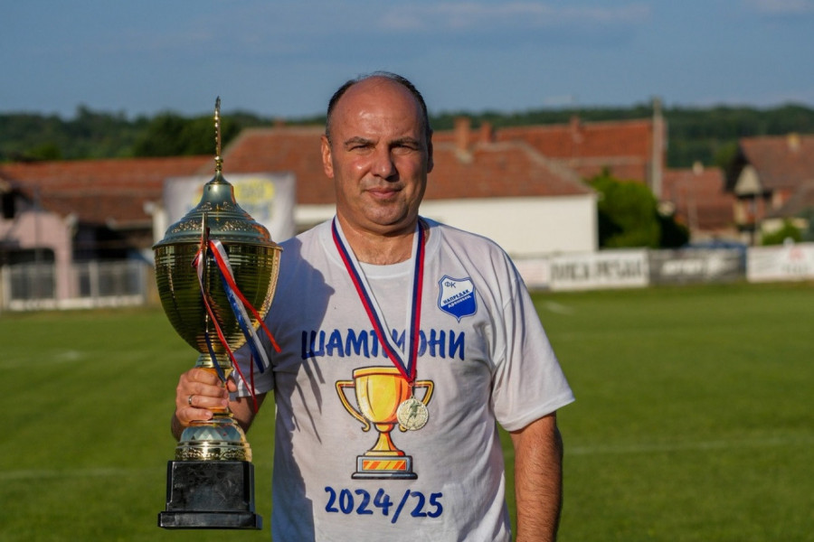 LEGENDARNI TRENER I SINONIM ZA KLUB: Ostavka je doneta kao moralna odluka!