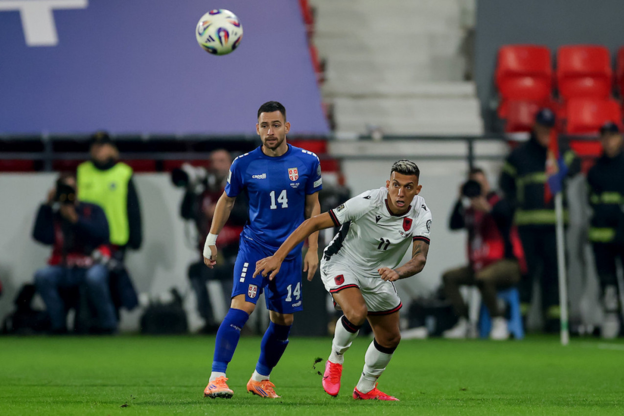 SJAJNA PRILIKA DUŠANA VLAHOVIĆA! Milimetri su bili u pitanju, OVO JE MORALO DA UĐE U GOL! (FOTO, VIDEO)