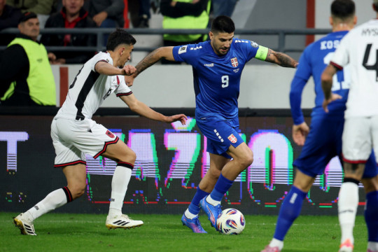 NAVIJAČI SLAVE ALEKSANDRA MITROVIĆA: Srbin postigao pobednički gol i doneo timu novi trofej! (VIDEO)