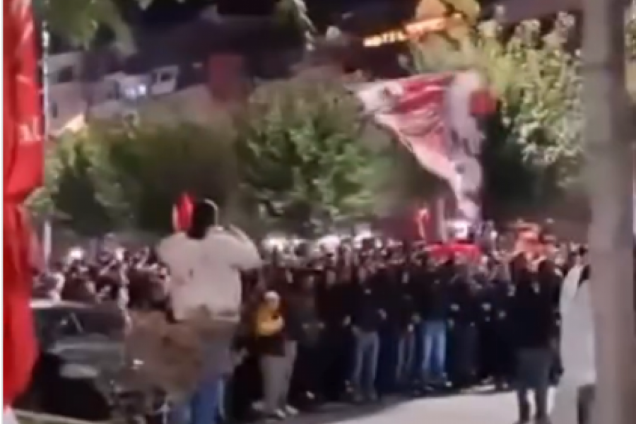 NOVI UDARAC IZ KOMŠILUKA:  Skandirali "Umri Srbijo" i pokazivali UČK simbole u Severnoj Makedoniji! (VIDEO)
