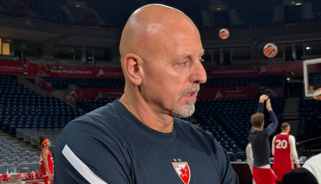 OBRADOVIĆ ZASUKAO RUKAVE: Saša se vratio kući, kao zapeta puška je pred debi