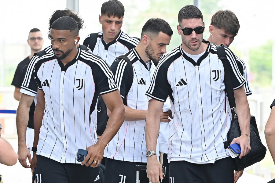ČEKA GA DUGA PAUZA: Fudbaler Juventusa uspešno operisan!