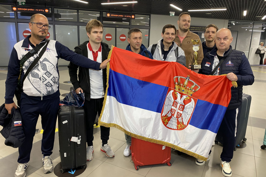SRBIJO, RADUJ SE: U prestonicu stigli osvajači medalje na Evropskom prvenstvu! (FOTO-GALERIJA, VIDEO)