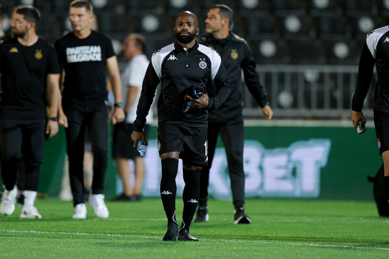 OGLASIO SE KALULU POVODOM ODLASKA IZ PARTIZANA!