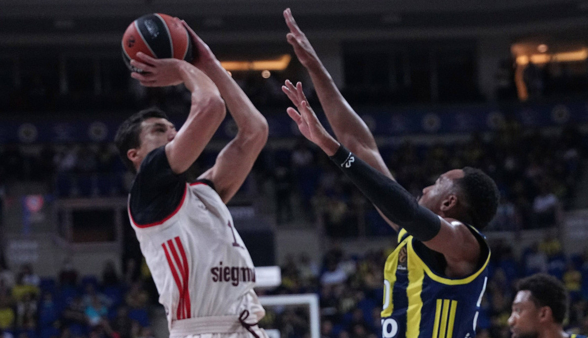 PREKINULI KRIZU: Fenerbahče razbio Bajern - Lučić još jednom dvocifren!