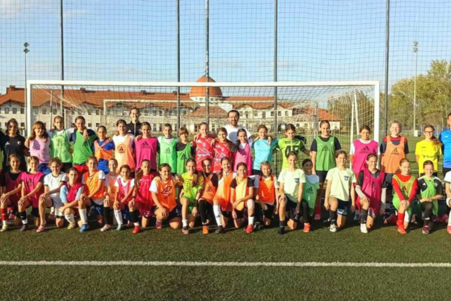 SELEKTIVNO OKUPLJANJE PIOINIRKI U BAČKOJ TOPOLI: Pirša pozvao devojčice iz 16 klubova sa teritorije Vojvodine