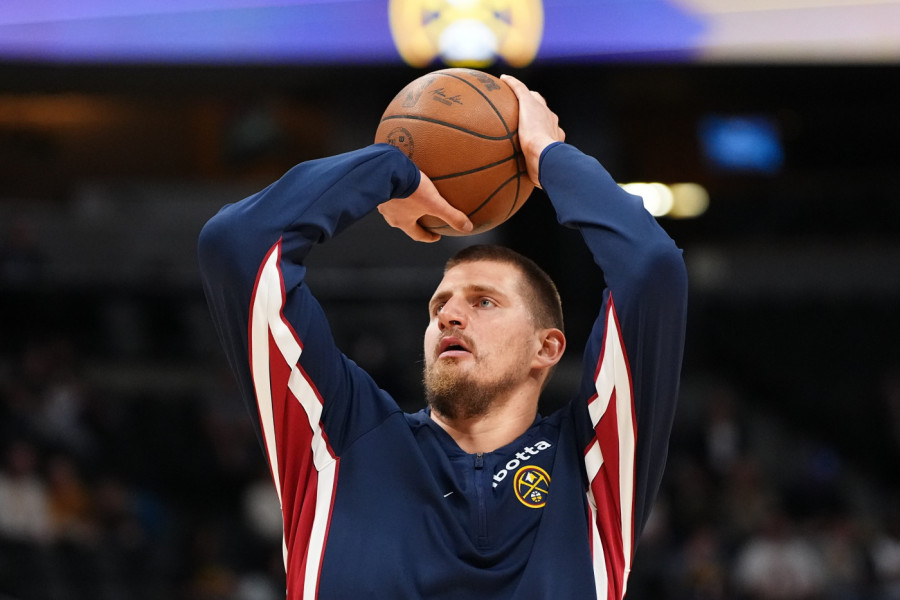 SRCE KAŽE JEDNO, RAZUM DRUGO: Oglasila se legenda NBA lige - Nikola Jokić je glavna tema!