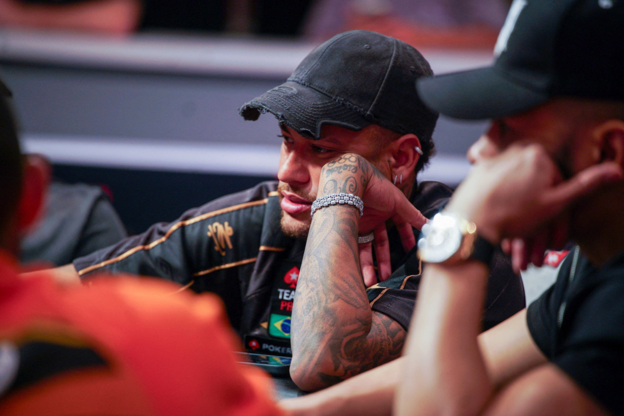 ŠOKANTNE SCENE: Nejmarova ćerka (2) pogođena u glavu usred utakmice! (VIDEO)