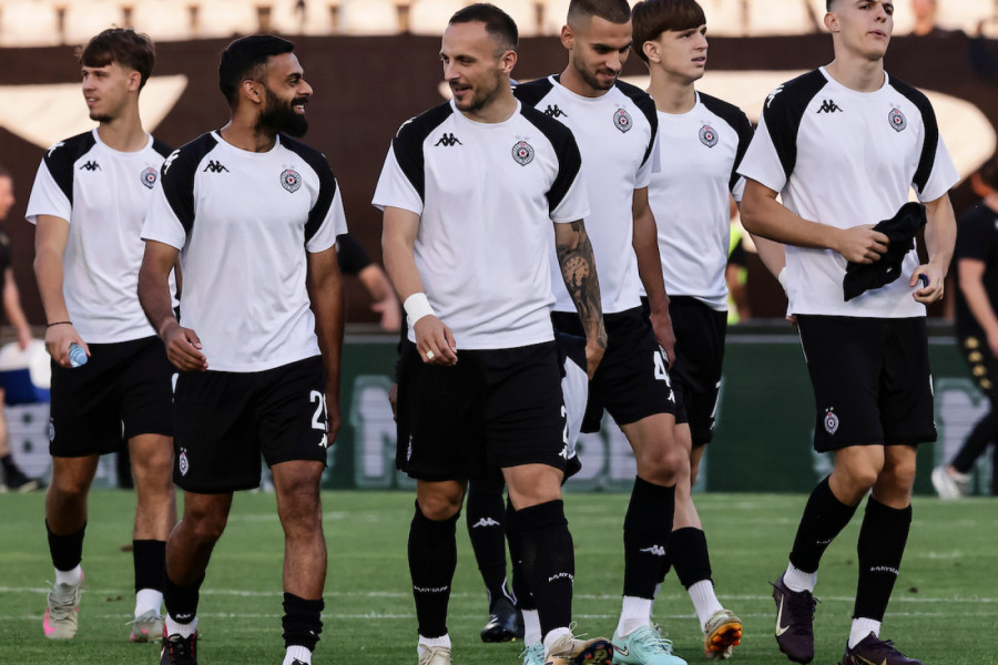 ON JE TRENUTNO NAJPLAĆENIJI FUDBALER PARTIZANA: Odlazak Kalulua olakšao posao, a pominje se i verni veteran!