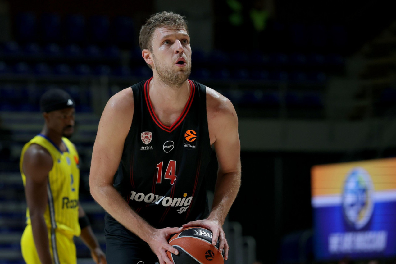 ISPRED SRPSKIH KOŠARKAŠA! Vezenkov MVP 5. kola Evroliga!