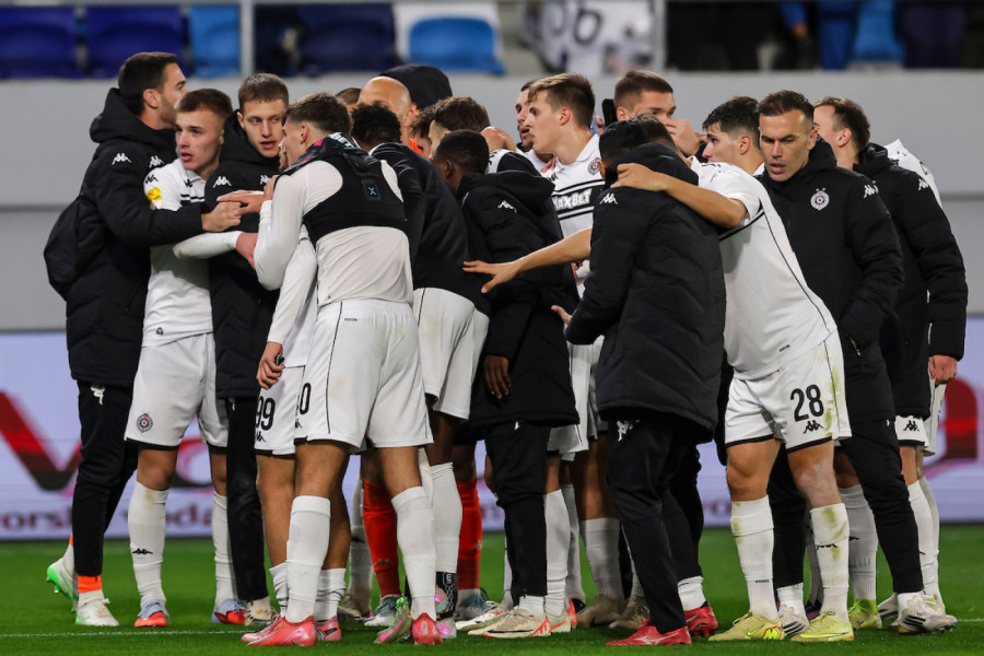 PARTIZAN NAKON DRAME IPAK SLAVIO! Milošević i Karabeljov srušili TSC!