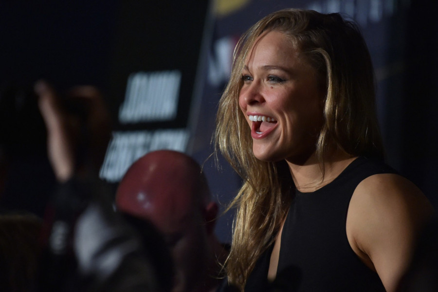 VELIKI POVRATAK! Legendarna UFC fajterka ponovo u oktagonu (VIDEO)