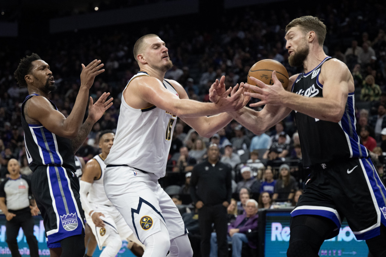 NIJE DOBRO: Povredio se iskusni centar! NIJE DOBRO: Povredio se iskusni centar!