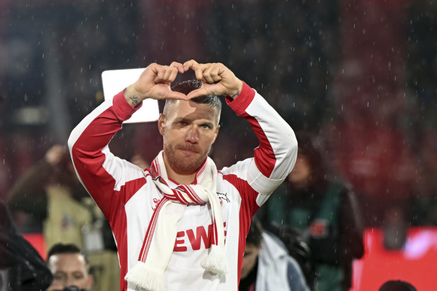 LUKAS PODOLSKI IMA PORUKU ZA FUDBALSKU SRBIJU: Evo šta legenda Mundijala kaže posle debakla od Albanije!