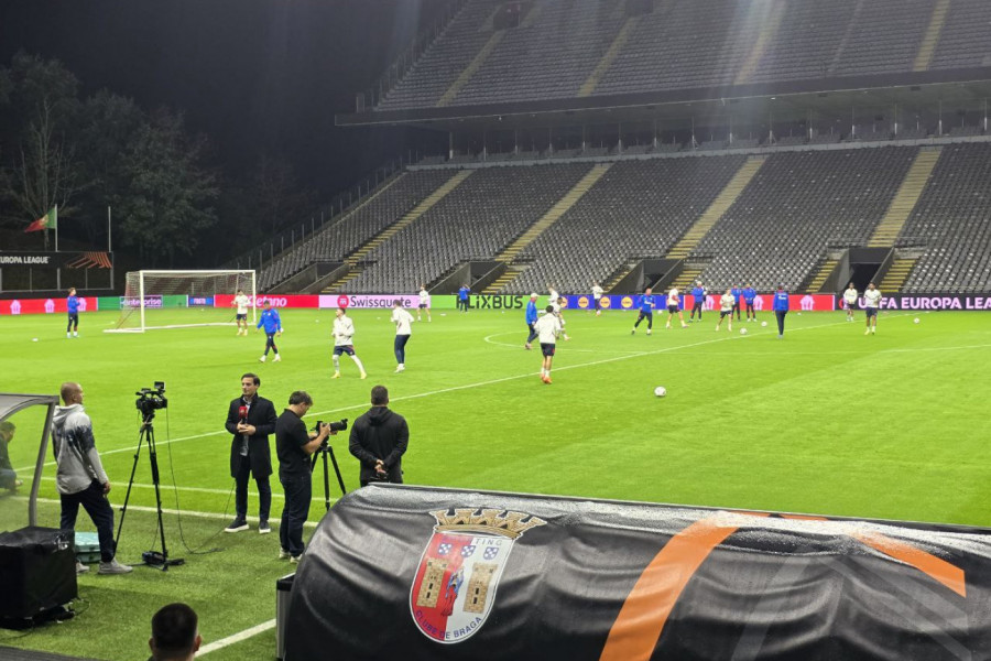 FUDBALERI ZVEZDE OSETILI TRAVU U "KAMENOLOMU": Puleni Vladana Milojevića motivisani pred Bragu! (VIDEO)