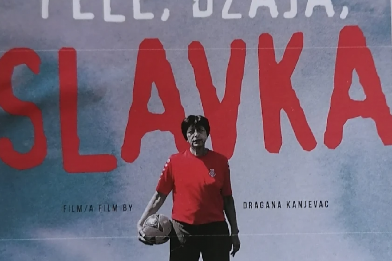 ŽENA KOJA JE PREDRIBLALA PREDRASUDE: Film o fudbalskoj legendi - Slavki Kanjevac! ŽENA KOJA JE PREDRIBLALA PREDRASUDE: Film o fudbalskoj legendi - Slavki Kanjevac!