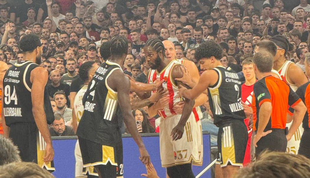 ODŽELEJ ZAPALIO DELIJE: Pogledajte šta je uradio i dobio ovacije! (VIDEO)