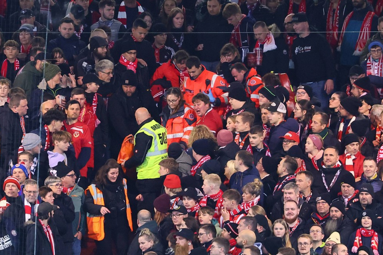 TRAGEDIJA: Navijač umro na stadionu tokom utakmice Kupa!