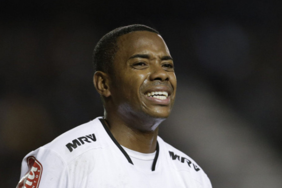 POTRESNA ISPOVEST LEGENDE FUDBALA: Završio u zatvoru, pa otkrio kroz kakav pakao prolazi!