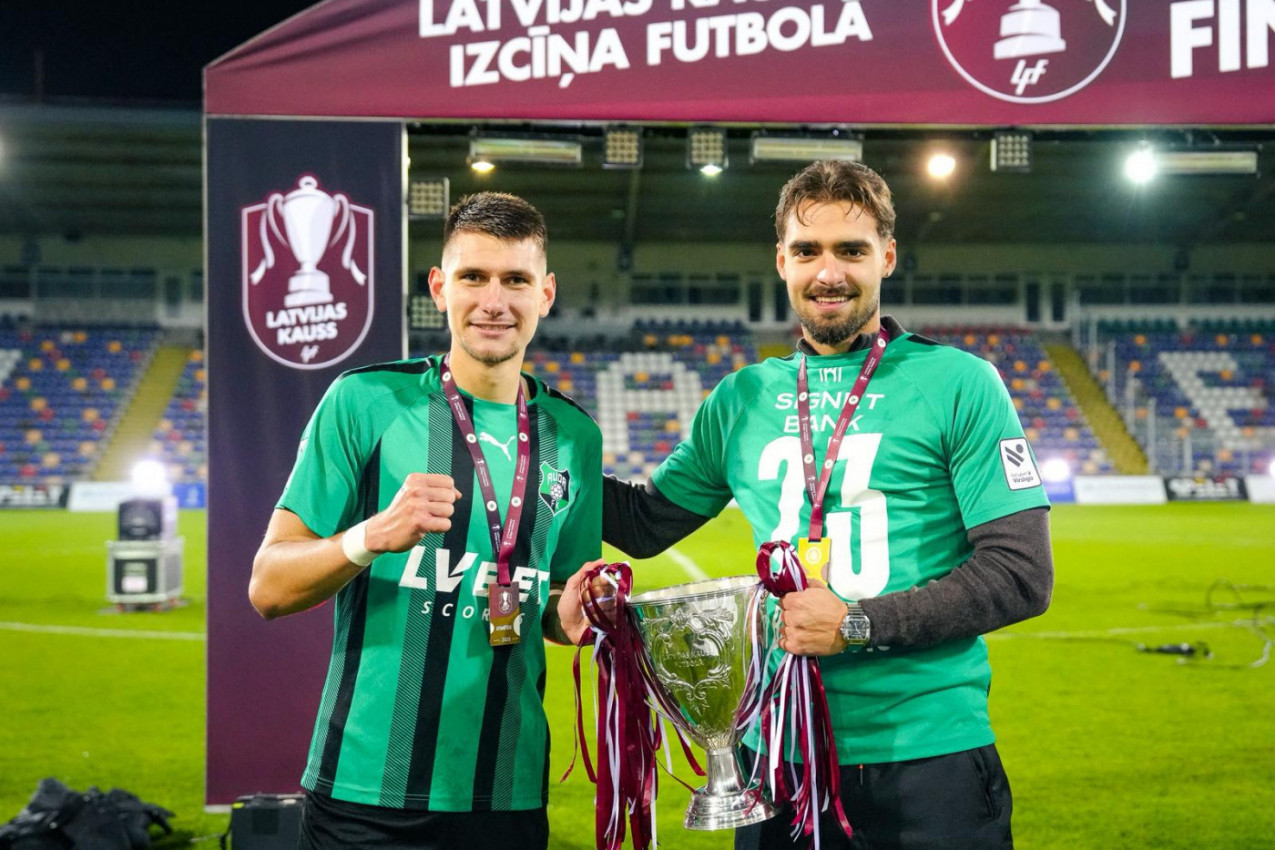 ZA SPORTISSIMO IZ RIGE: Istorija je ispisana - Bleki prigrlio trofej i najavio pohod na Evropu! (FOTO-GALERIJA, VIDEO) ZA SPORTISSIMO IZ RIGE: Istorija je ispisana - Bleki prigrlio trofej i najavio pohod na Evropu! (FOTO-GALERIJA, VIDEO)