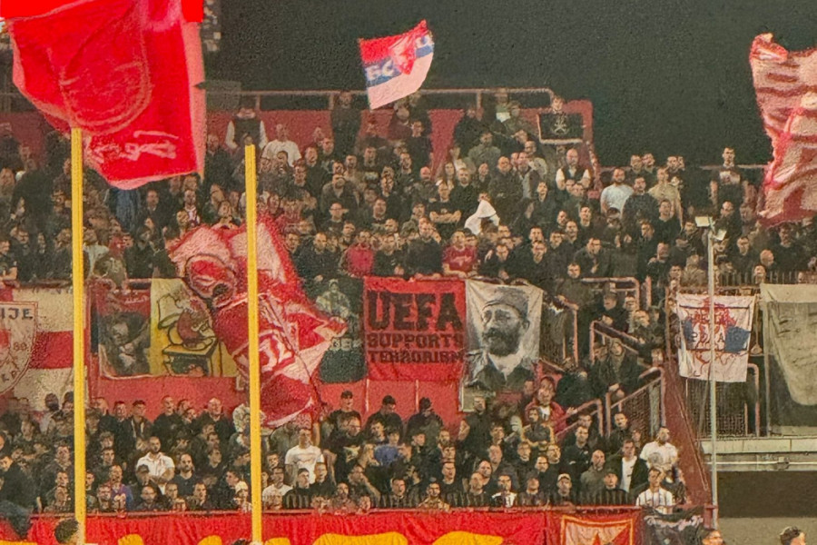 DELIJE ŽESTOKO REAGOVALE  NA KAZNU UEFA: Evo koju poruku su istakle na tribini (FOTO-VIDEO)