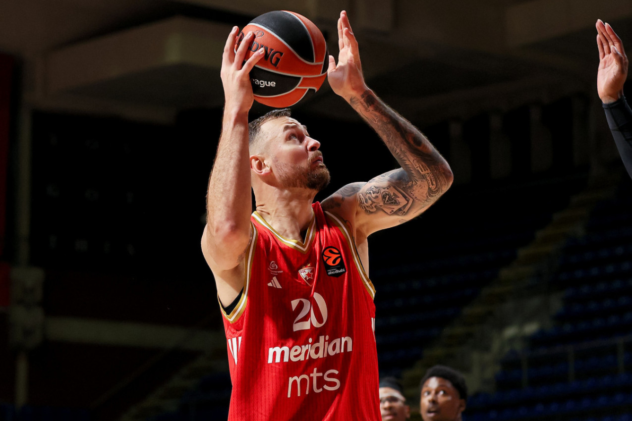 KAKVO GOSTOVANJE - STRAŠNO GOSTOVANJE: Pionir ODZVANJA od pesama Crvene zvezde, ovo je NJIHOVA KUĆA! (VIDEO)