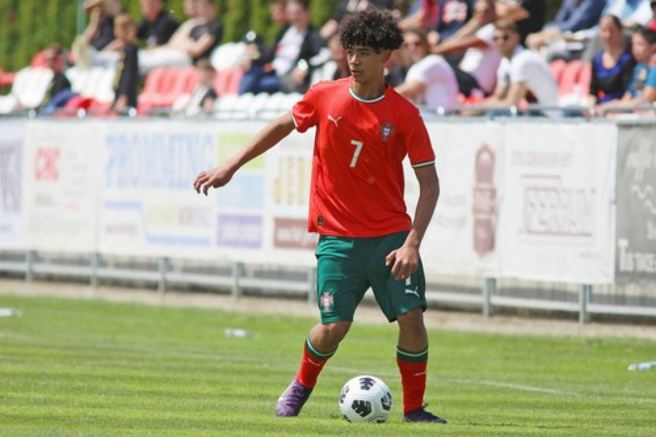 OČEVIM STOPAMA: Sin Kristijana Ronalda debitovao za U-16 reprezentaciju Portugala, tata odrešio kesu! (FOTO)