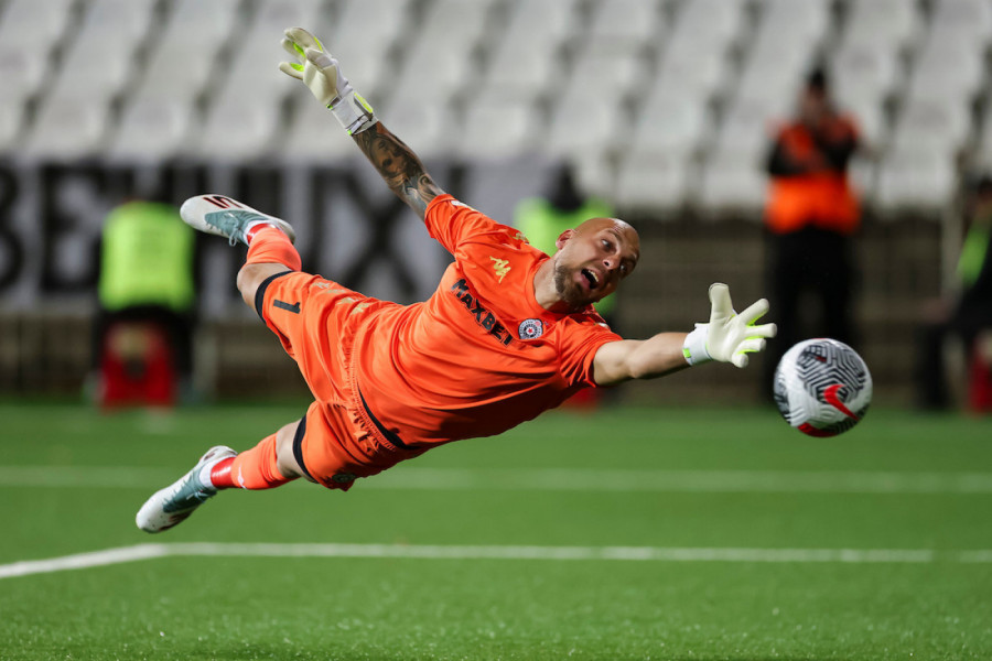 NIKČEVIĆ ŠOKIRAO GROBARE: Golman Partizana paradom samo ulepšao majstoriju! (VIDEO)