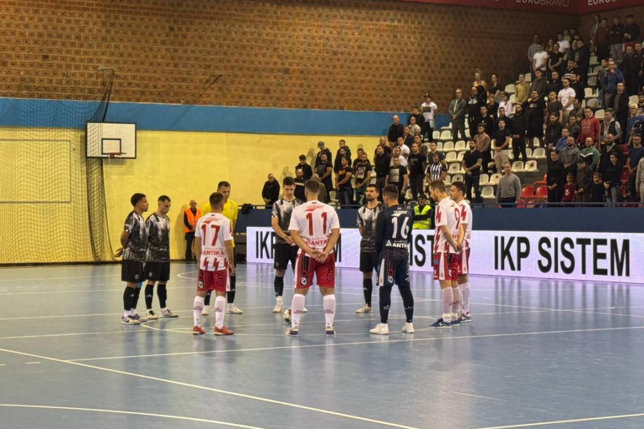 MINUT ĆUTANJA NA FUTSALU: Emotivne scene na Banjici zbog tragično nastradalog džudiste Lazara Pavlovića!