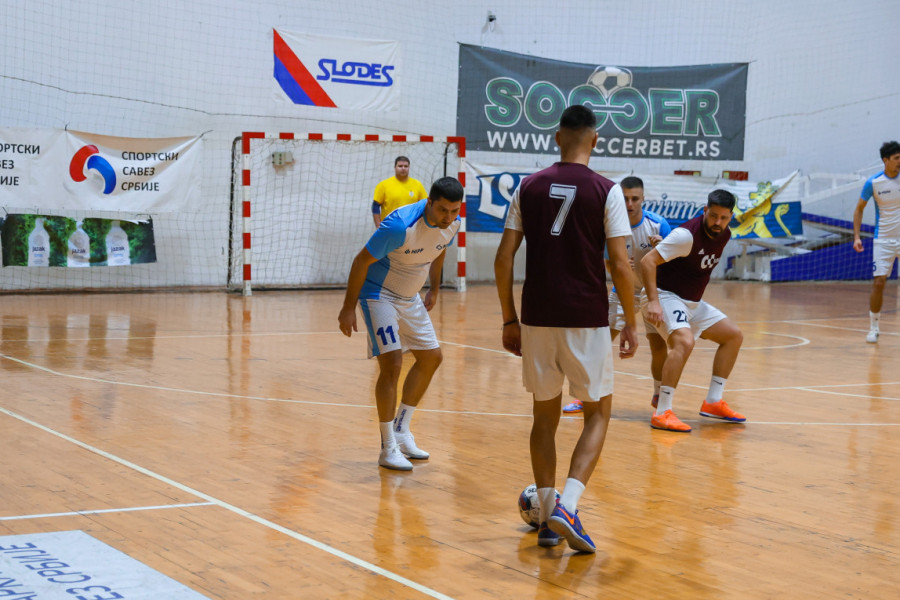 PUKAO ŠAMPION, A NE CEV: Vodovod i kanalizacija demonstrirali silu