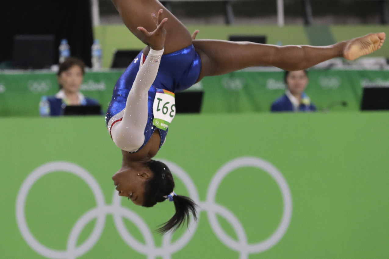 GRUDI JE VEĆ POVEĆALA: Olimpijska šampionka pozvala fanove da otkriju koje je još estetske operacije izvršila! (FOTO, VIDEO)