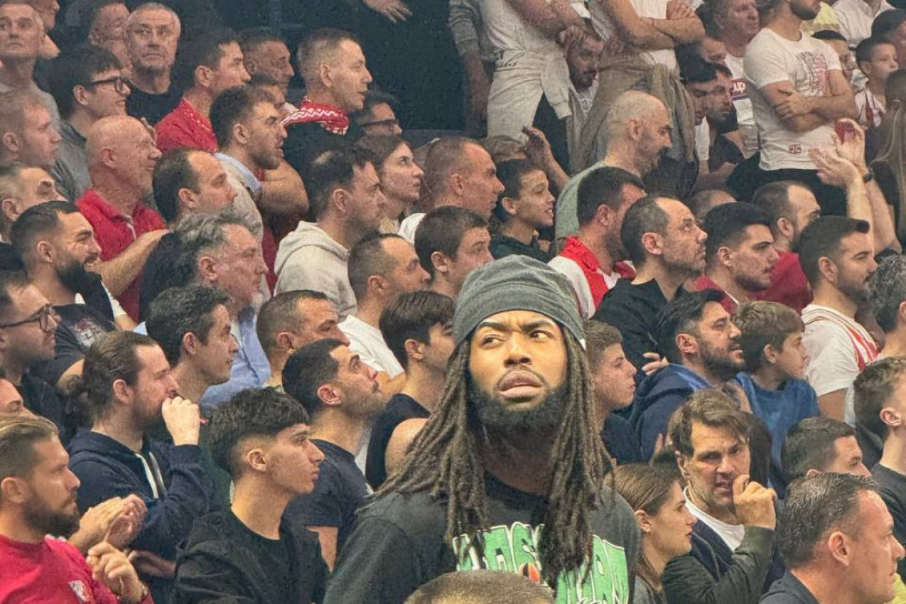MATIJAS LESOR IZ ARENE "BOCNUO" DELIJE: Ova slika će razbesneti navijače Crvene zvezde! (FOTO)