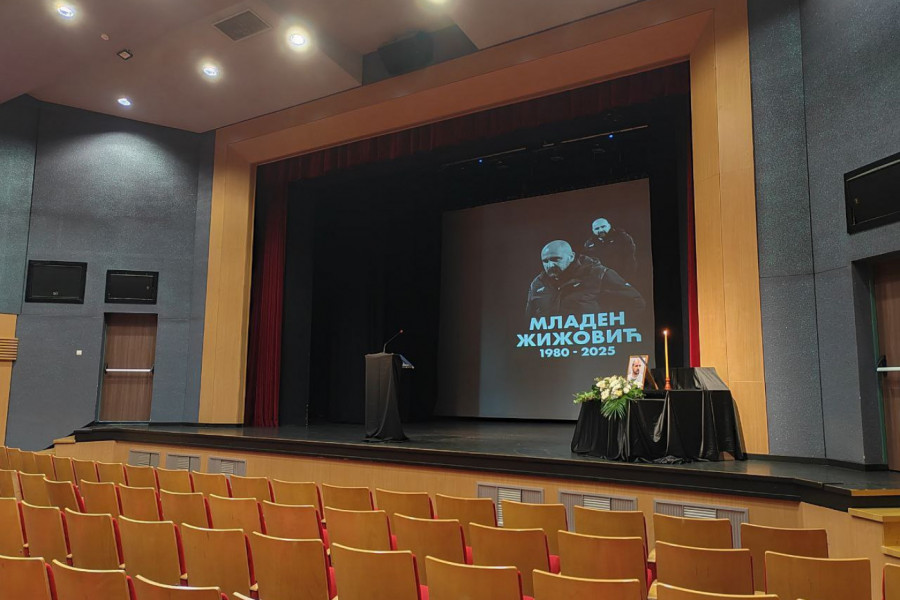 TEŠKE SCENE U BIJELJINI: Prvi snimak supruge Mladena Žižovića posle tragedije u Superligi! (VIDEO)