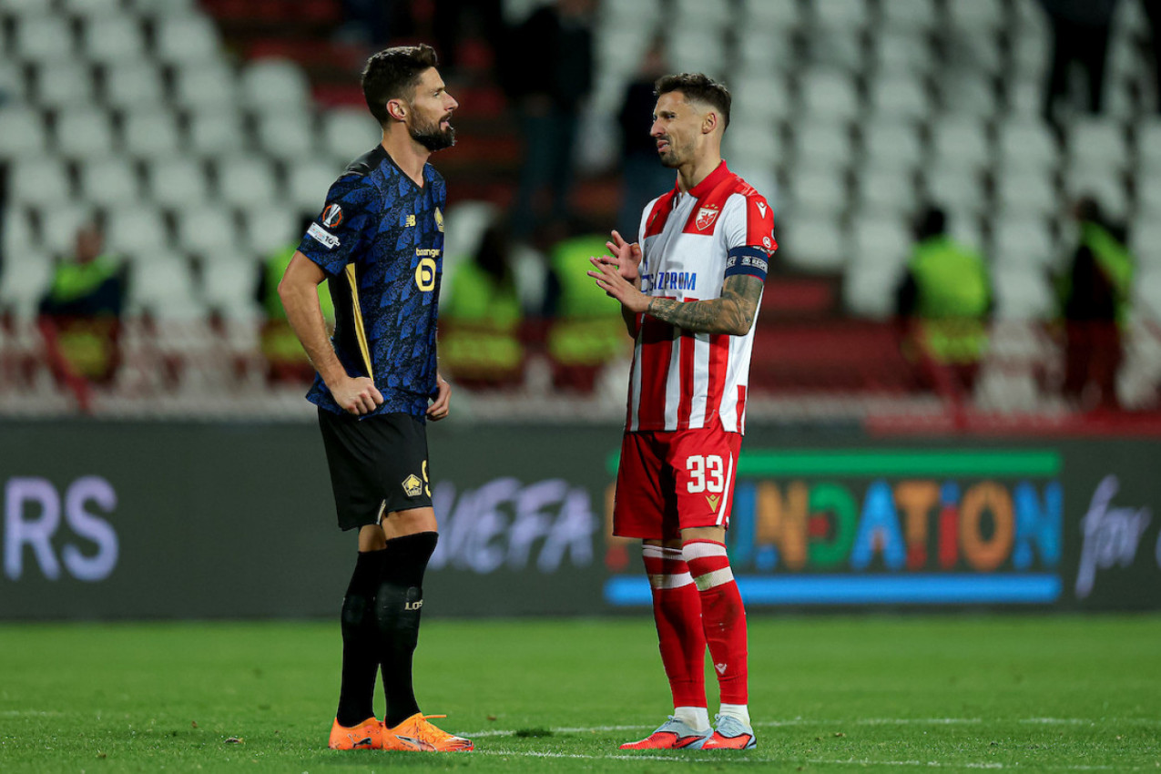 SUSRET STARIH PRIJATELJA: Krunić i Žiru razmenili dresove, a onda im se pridružio Zvezdin trener! (VIDEO)