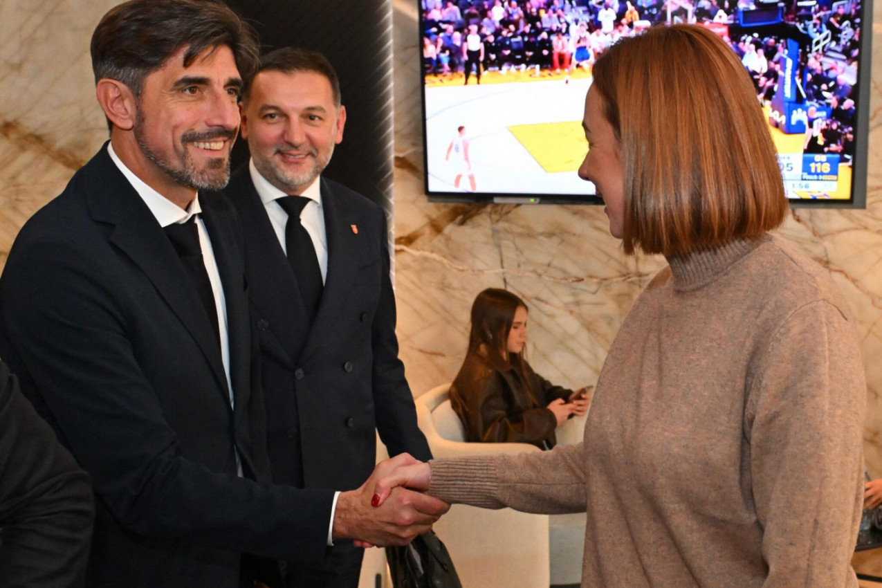 SUSRET SELEKTORA U PAZOVI: Lidija poželela sreću Paunoviću u kvalifikacijama