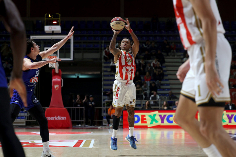 POLUVREME U PIONIRU: Budućnost posle slobodnih bacanja stigla do izjednačenja protiv Crvene zvezde Meridianbet!