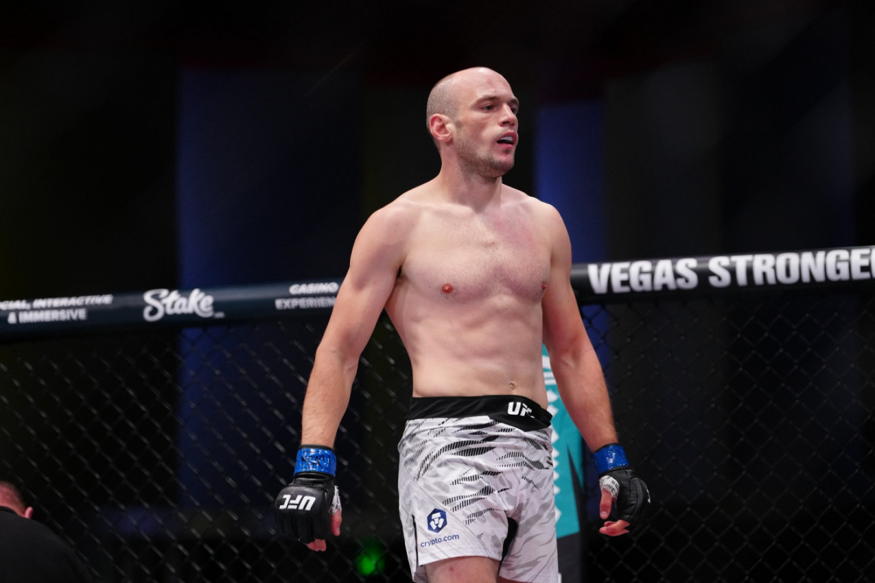 UROŠ MEDIĆ UNIŠTIO PROTIVNIKA! Srbin je jedini doktor koji ne leči -NASTAVIO JE POHOD KA VRHU UFC ORGANIZACIJE! (VIDEO)