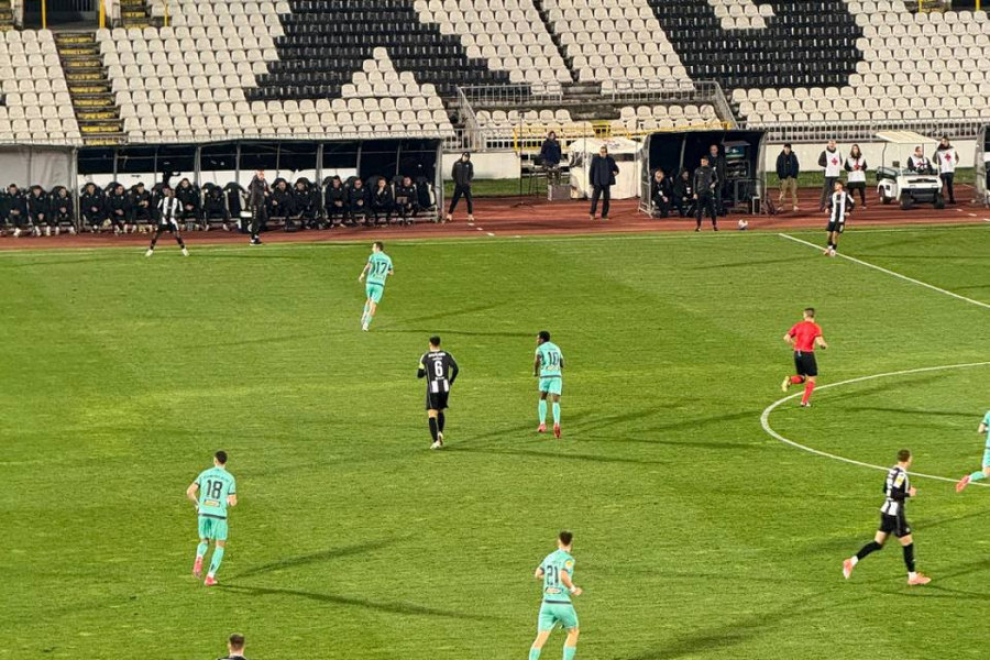 OPREZ NA OBE STRANE: Partizan pokušava da stvori pravu akciju!